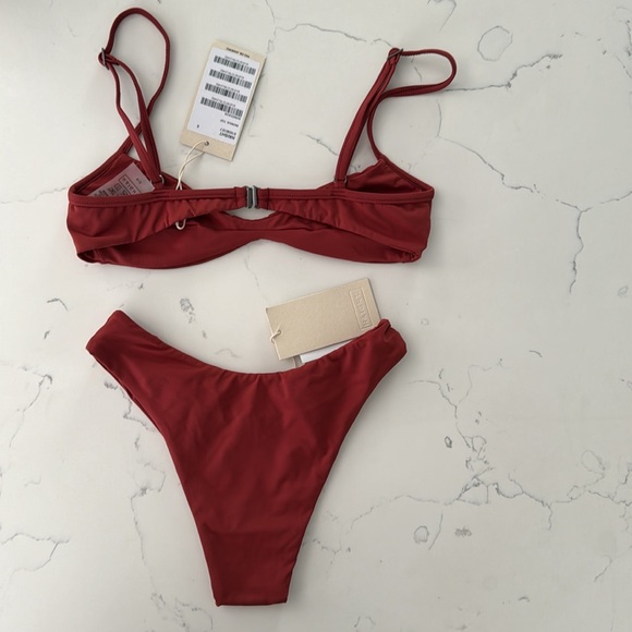 Height Bikini Set in Bordeaux - Picture 4 of 8